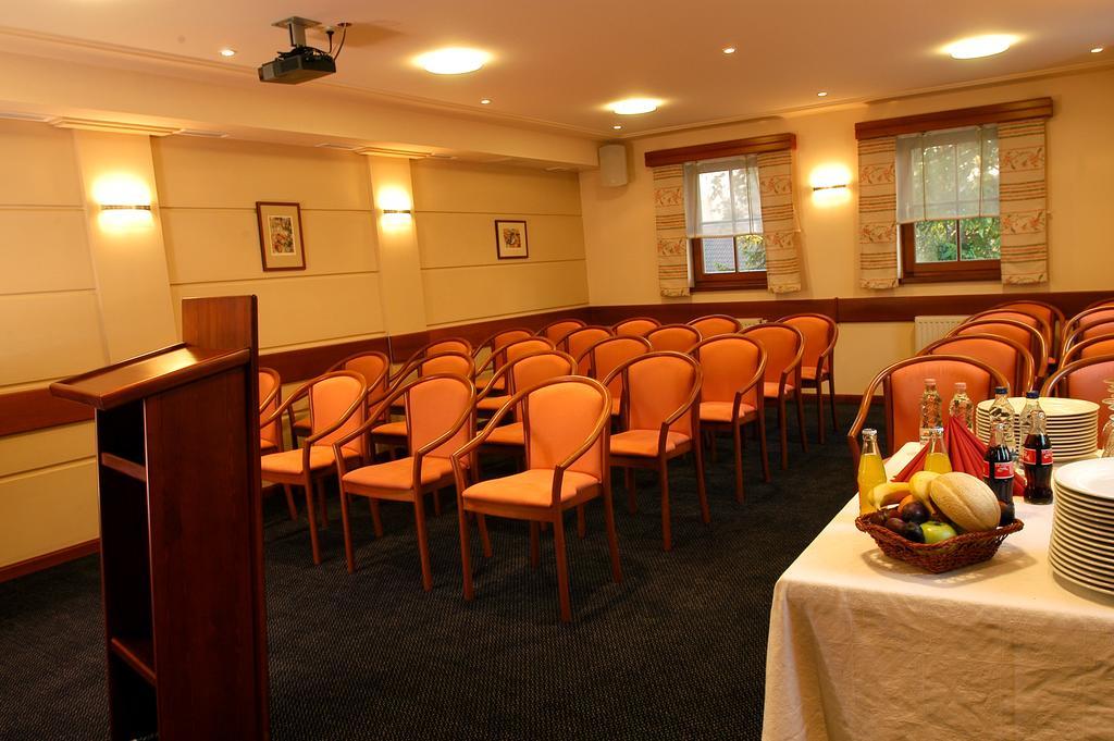 Erhardt Superior Rooms Sopron Esterno foto