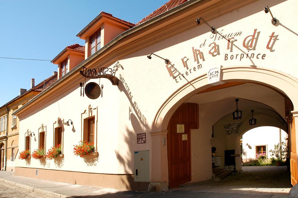 Erhardt Superior Rooms Sopron Esterno foto