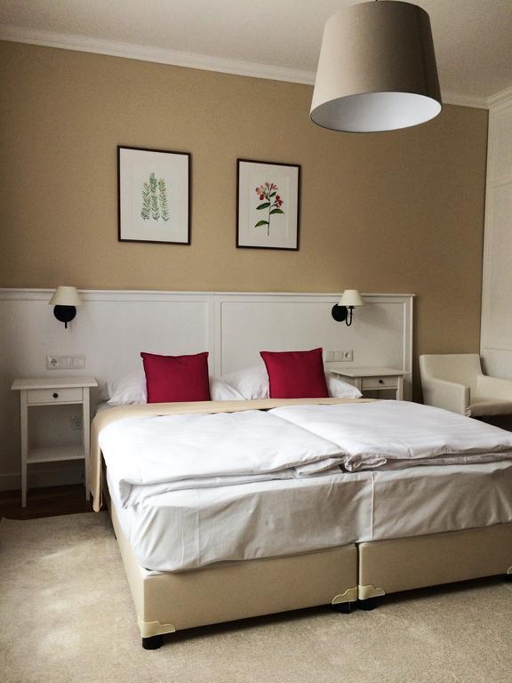 Erhardt Superior Rooms Sopron Esterno foto